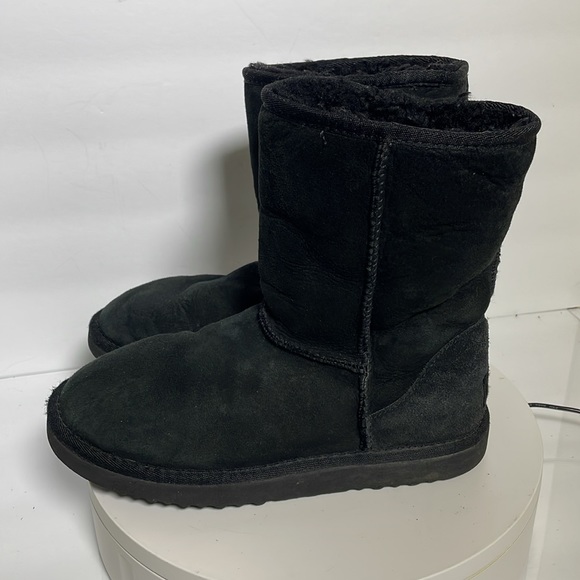 Ugg boots size 7 W see pictures please - Picture 5 of 9